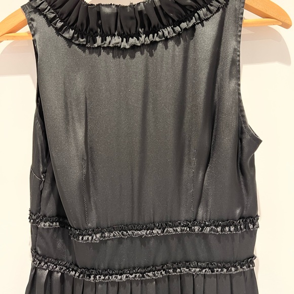 🖤 Gorgeous cocktail dress with unique neckline and flattering shape - Picture 6 of 6